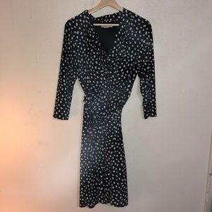 Liz Claiborne white & Grey dotted dress